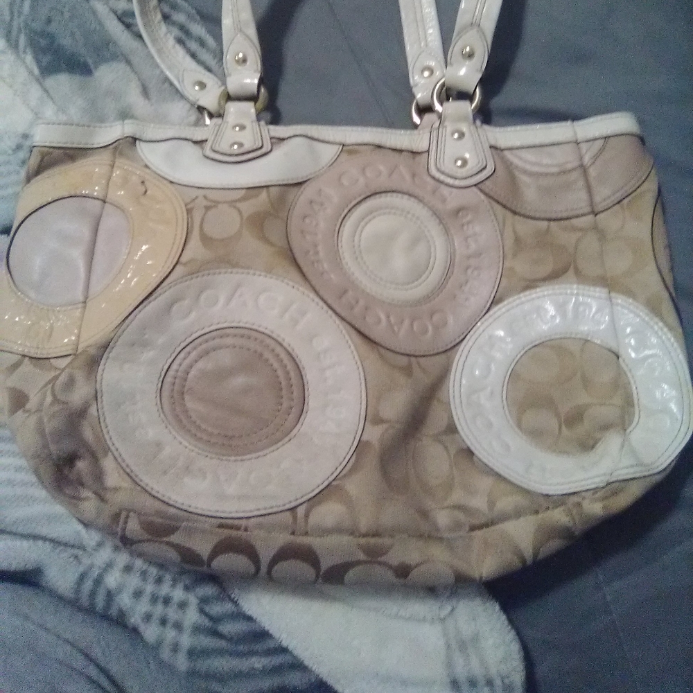 Purse - Picture 2 of 4
